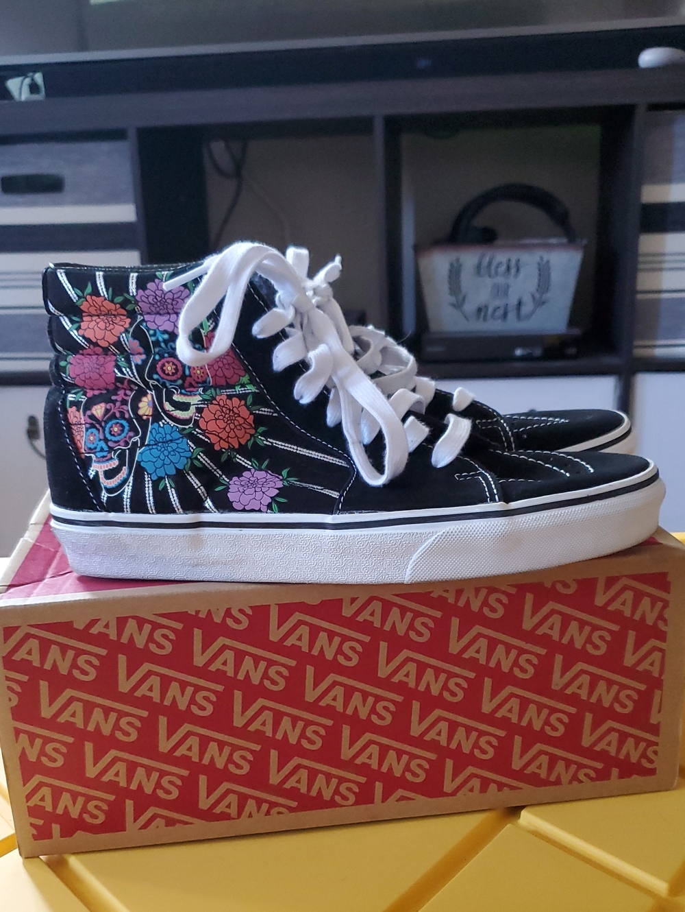 Vans Dia De Los Muertos High-Top Sk8 Sneakers with Multicolor Floral Skull Print
